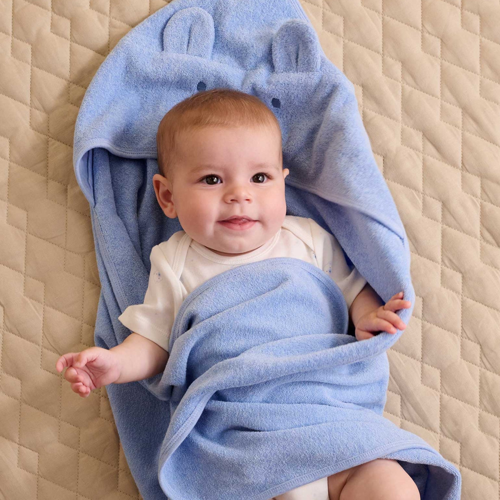 blue in hooded organic cotton towel for newborn baby